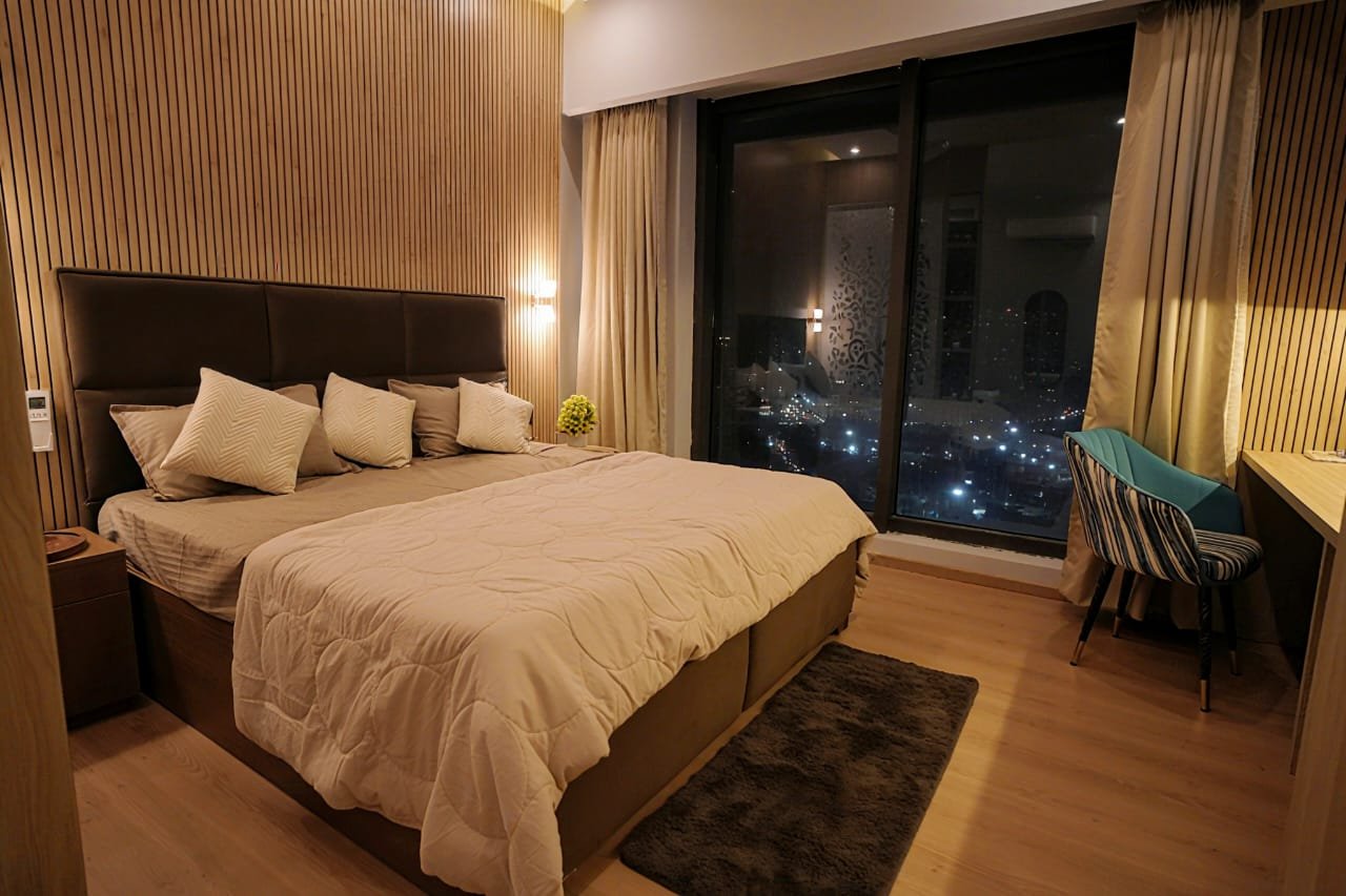 Night-view suite bed